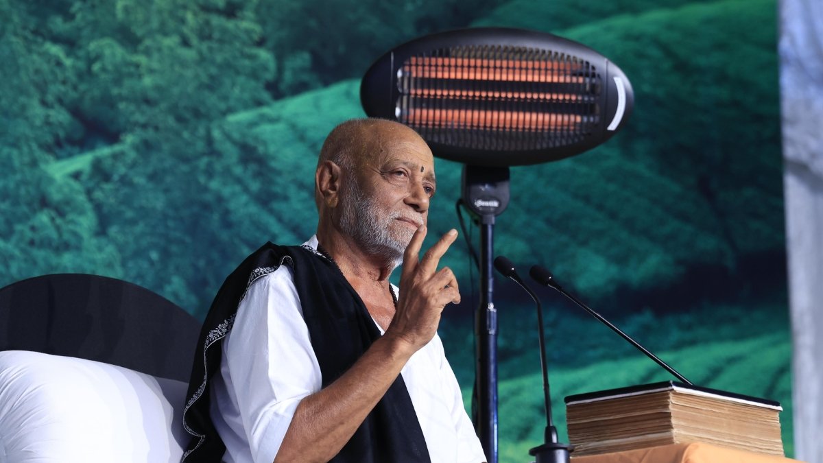 Morari Bapu